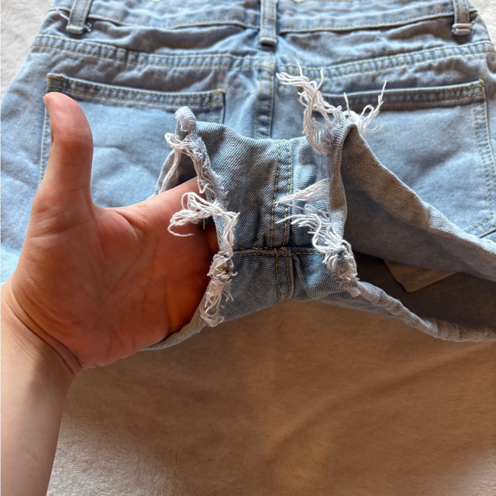 Denim Frayed Hem Women Shorts - Picture 4 of 7